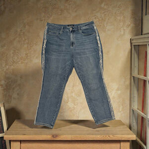 Judy Blue Denim Jeans Womens 18W Blue Thick Durable Hippie Fringe High Rise